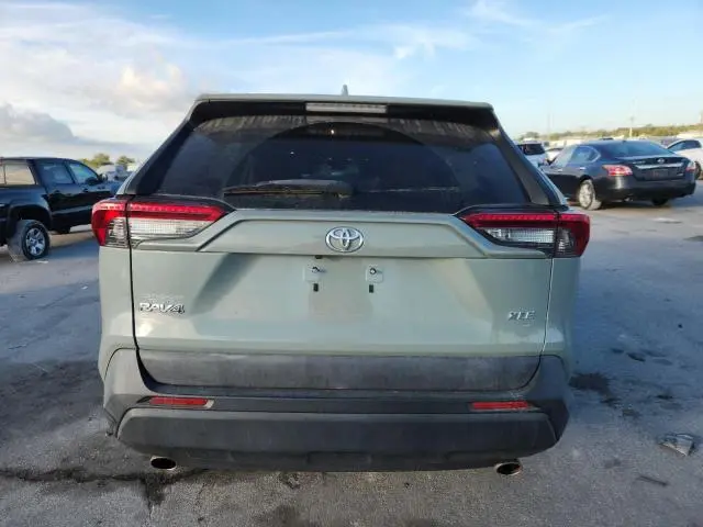 2019 TOYOTA RAV4 XLE  
