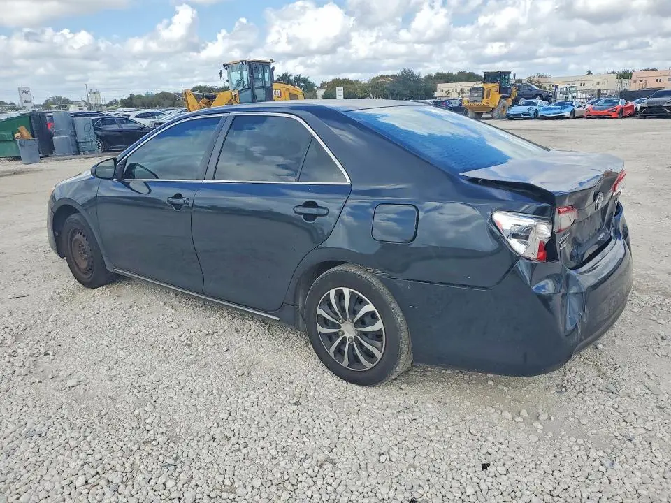 2014 TOYOTA CAMRY LE  