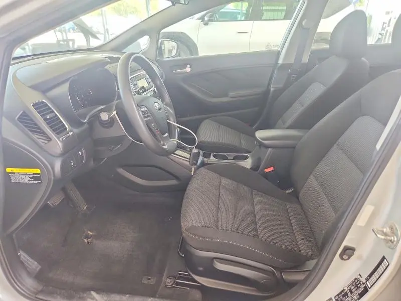 2018 KIA FORTE LX  
