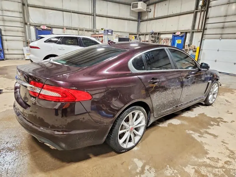 2015 JAGUAR XF   