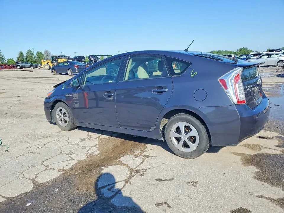 2013 TOYOTA PRIUS TWO  
