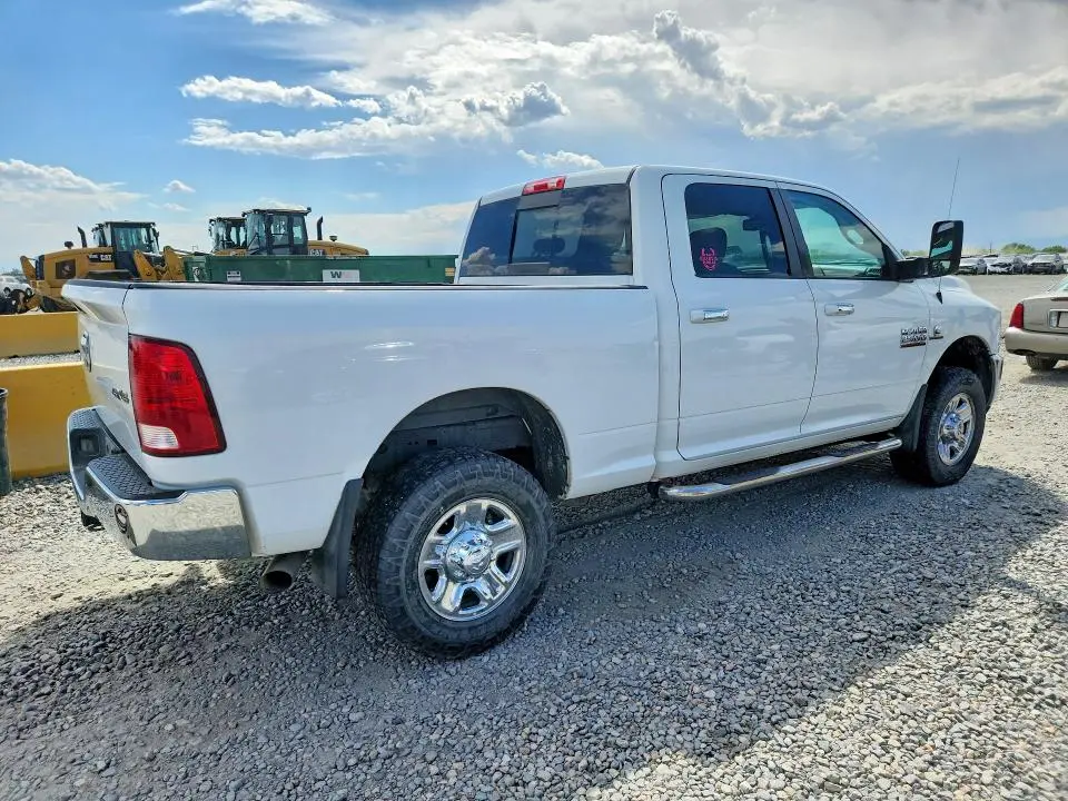2016 RAM 2500 SLT  