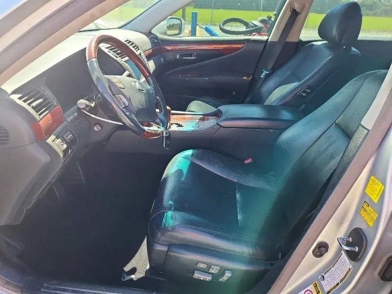 2011 LEXUS LS 460  