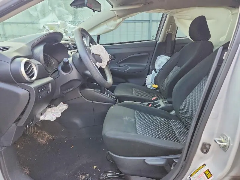 2021 NISSAN VERSA S  