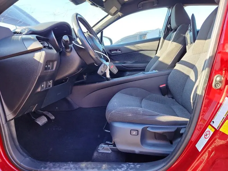 2018 TOYOTA C-HR XLE PREMIUM  