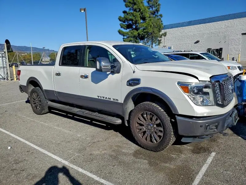 2017 NISSAN TITAN XD SL  