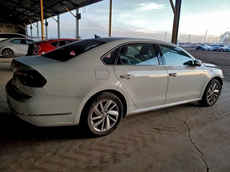 2018 VOLKSWAGEN PASSAT SE  