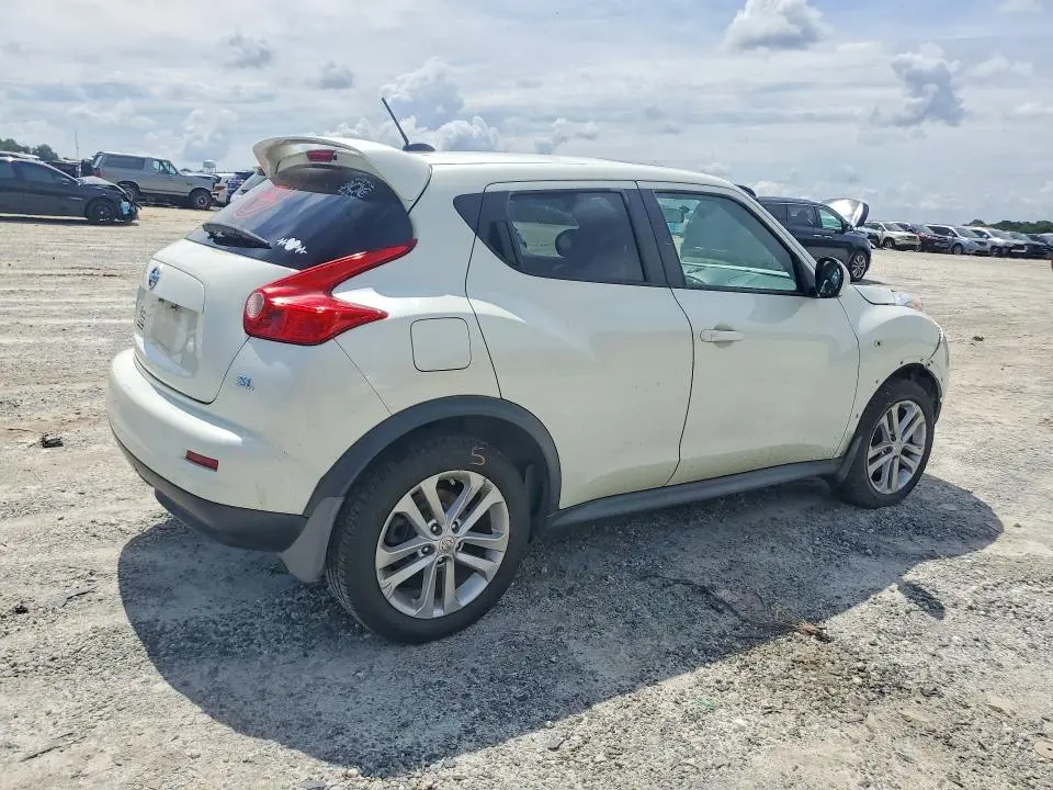 2011 NISSAN JUKE S  