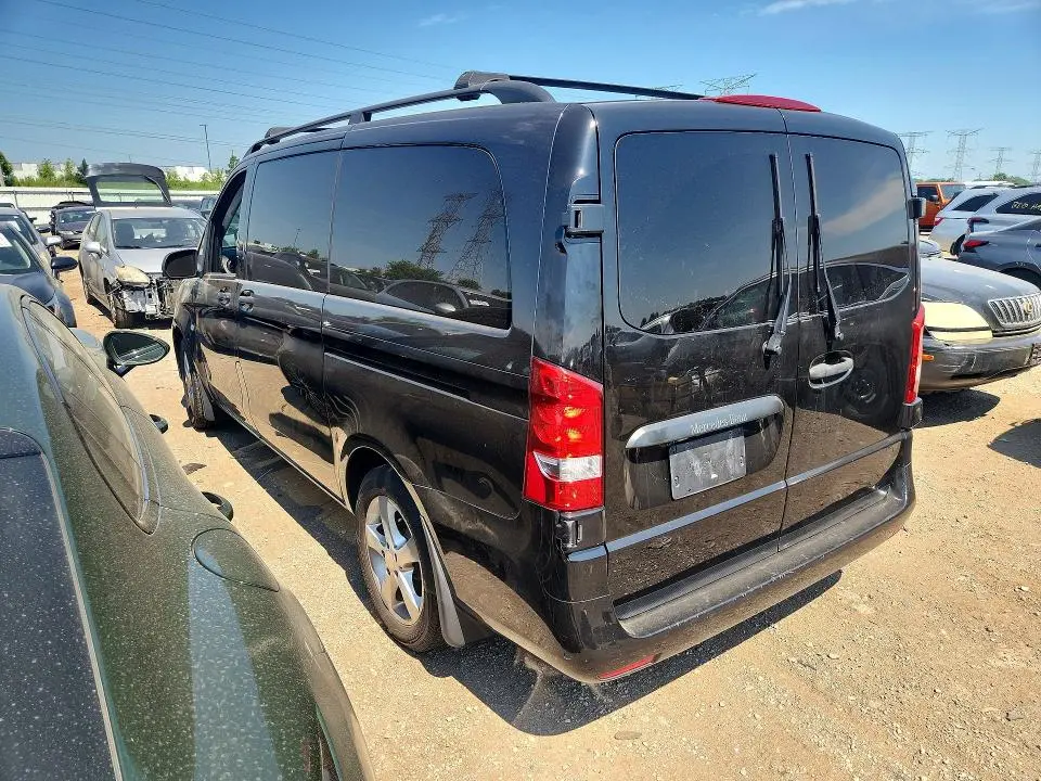 2017 MERCEDES-BENZ METRIS   