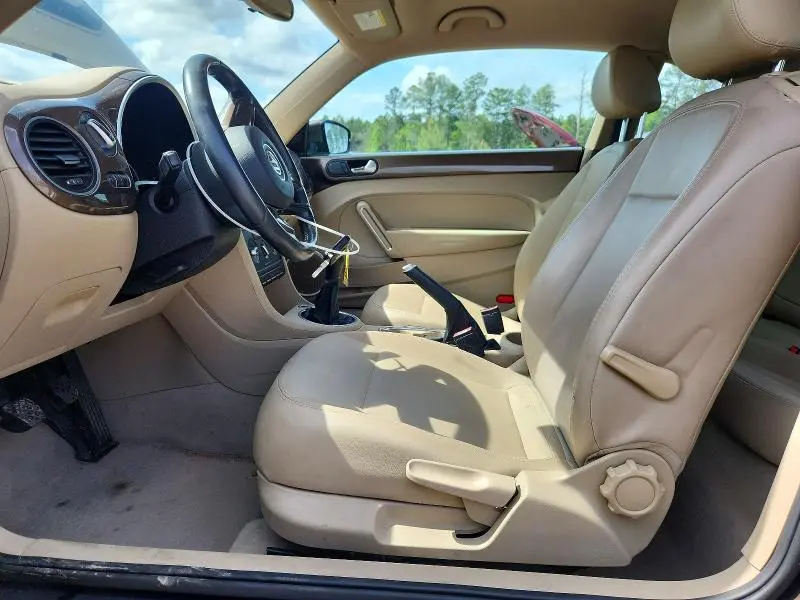 2013 VOLKSWAGEN BEETLE   