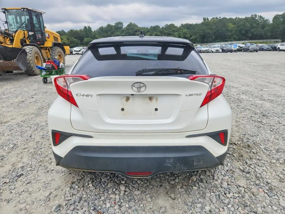 2021 TOYOTA C-HR LIMITED  