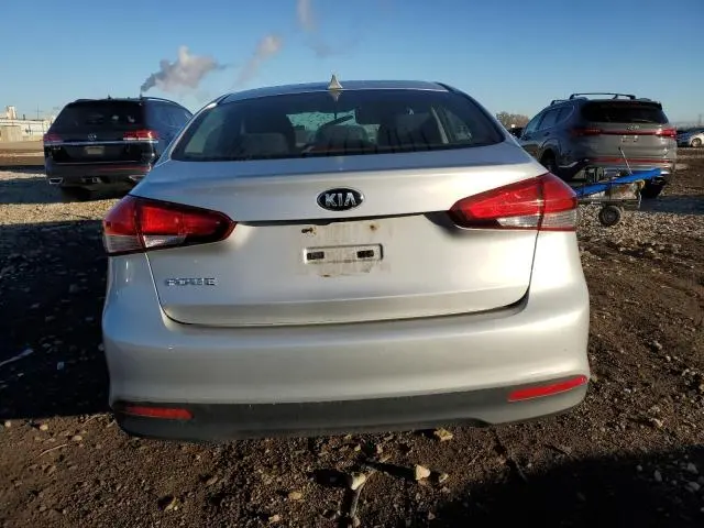 2017 KIA FORTE LX  