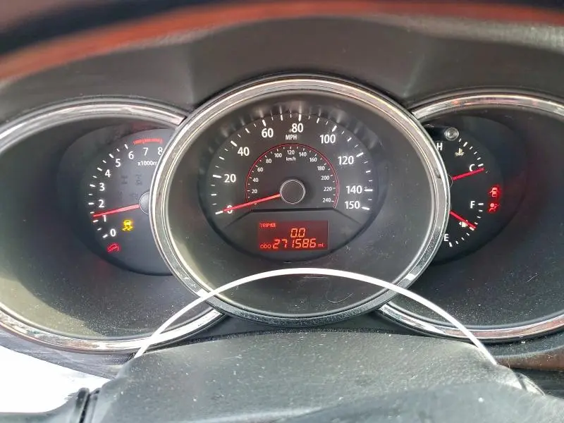 2011 KIA SORENTO BASE  