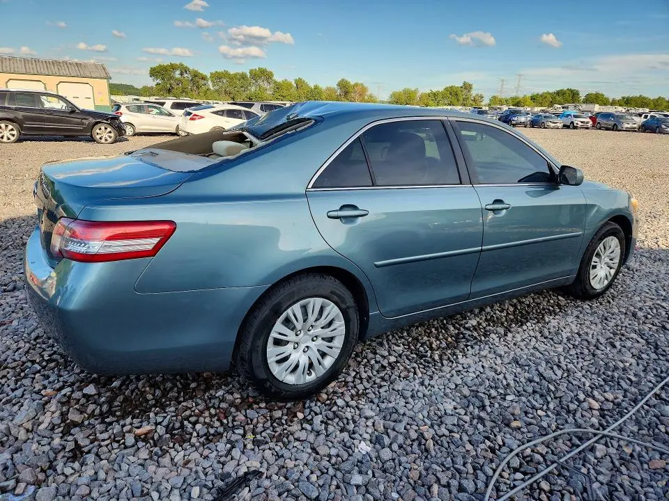 2010 TOYOTA CAMRY LE  