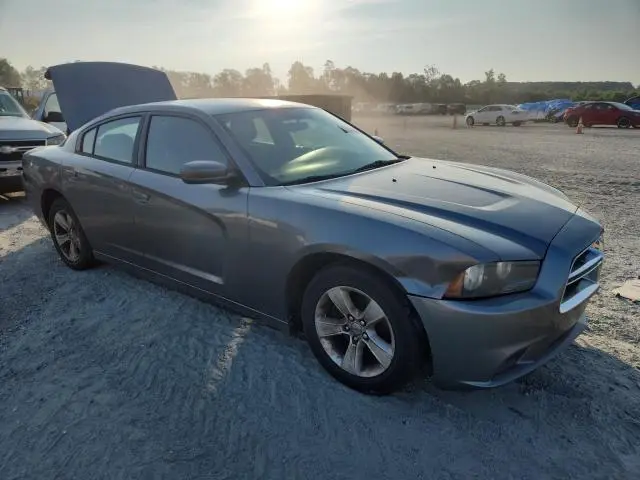 2012 DODGE CHARGER SE  
