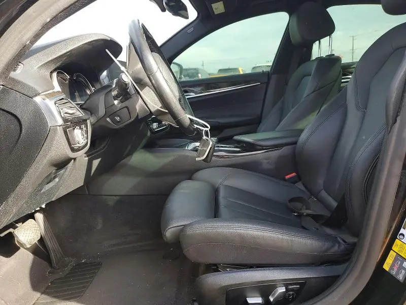 2019 BMW 530E   