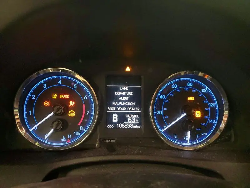 2018 TOYOTA COROLLA LE  