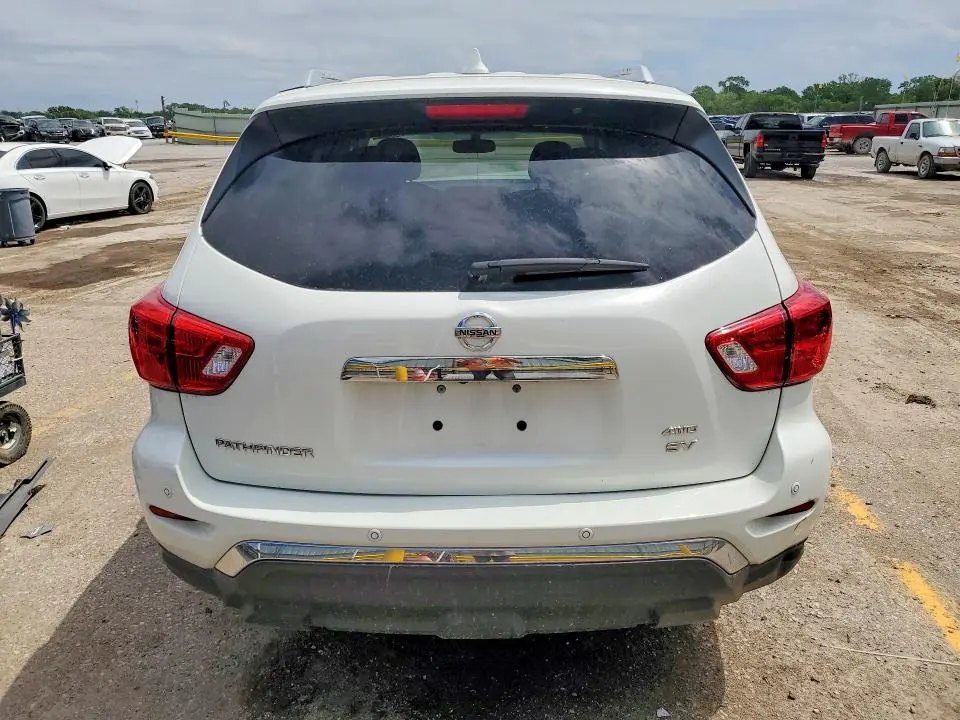 2019 NISSAN PATHFINDER SV  