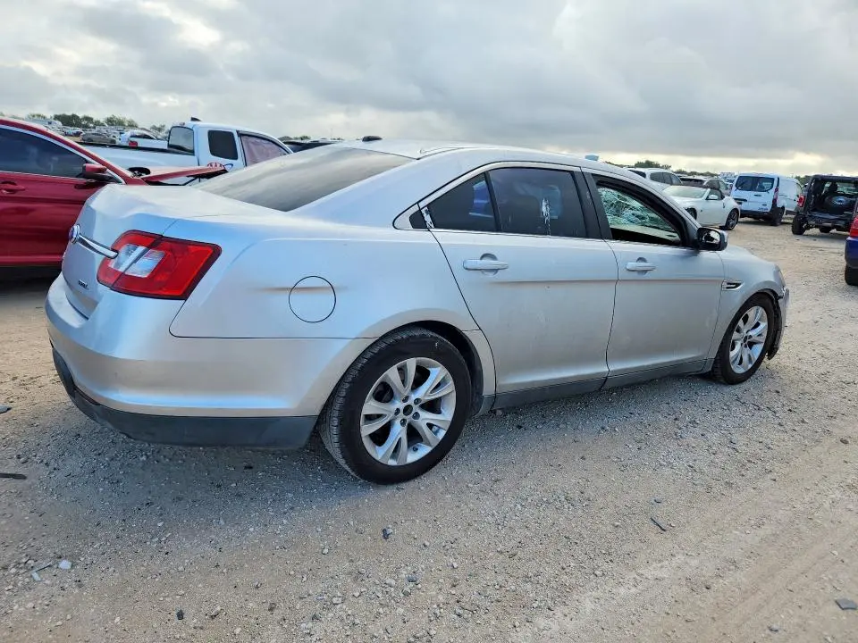 2011 FORD TAURUS SEL  