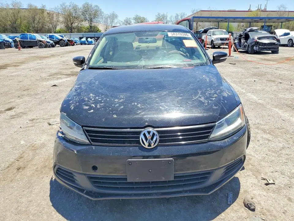 2011 VOLKSWAGEN JETTA SE  