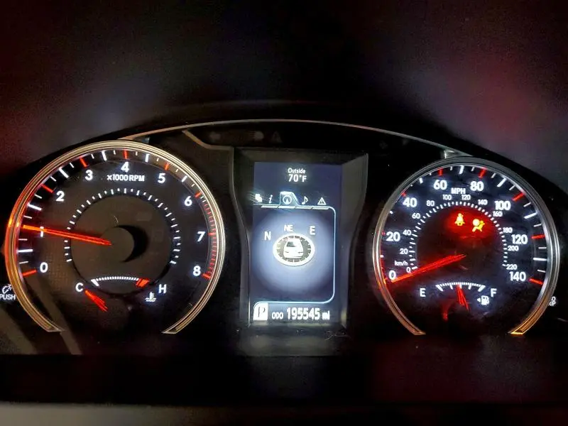 2015 TOYOTA CAMRY LE  