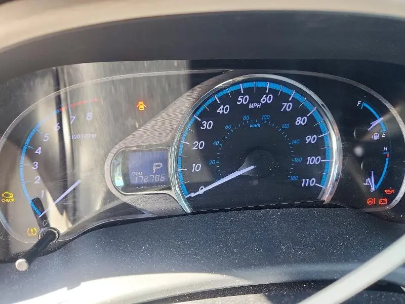2011 TOYOTA SIENNA LIMITED 7-PASSENGER  