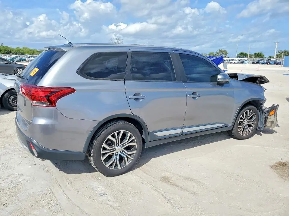 2016 MITSUBISHI OUTLANDER SE  