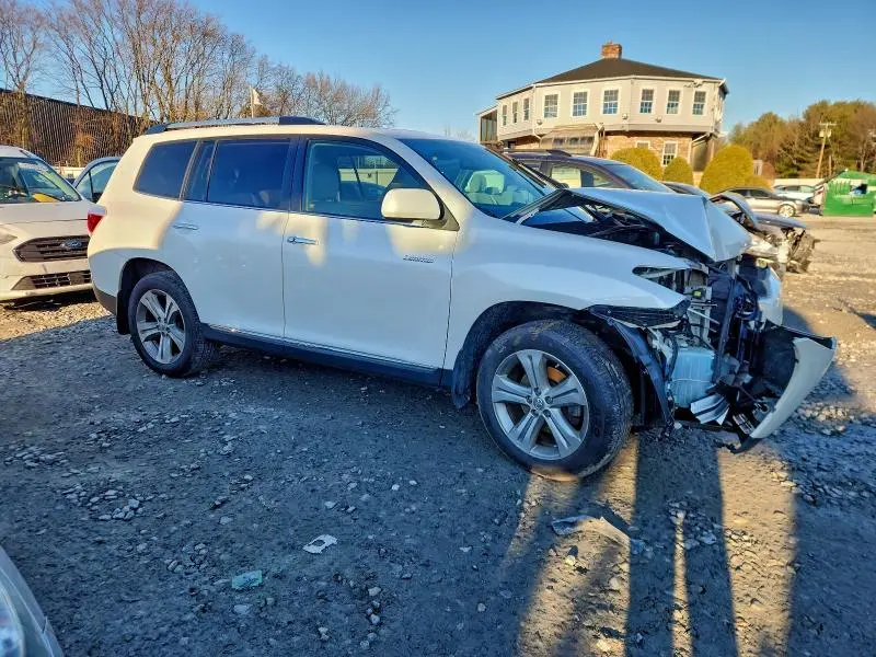 2011 TOYOTA HIGHLANDER LIMITED  