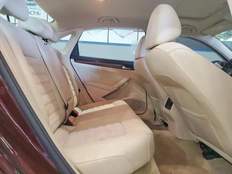 2013 VOLKSWAGEN PASSAT SEL  