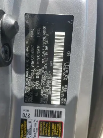 2023 TOYOTA SIENNA XLE  