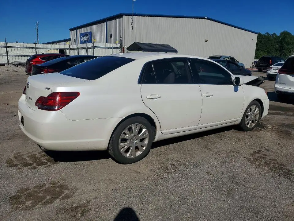 2010 TOYOTA AVALON XLS  