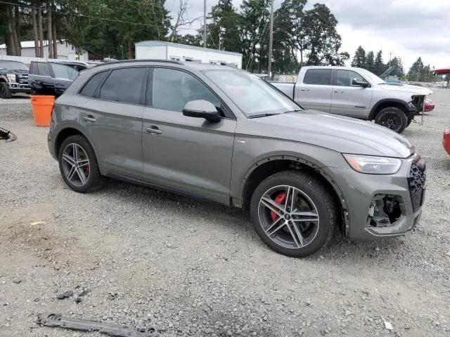 2024 AUDI Q5 E PREMIUM PLUS 55  