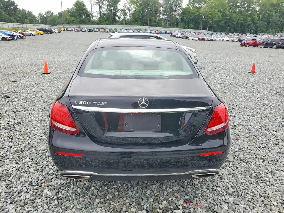 2017 MERCEDES-BENZ E 300  