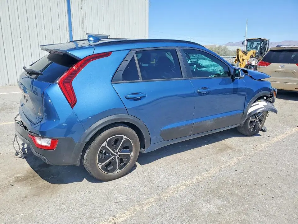 2025 KIA NIRO EX  