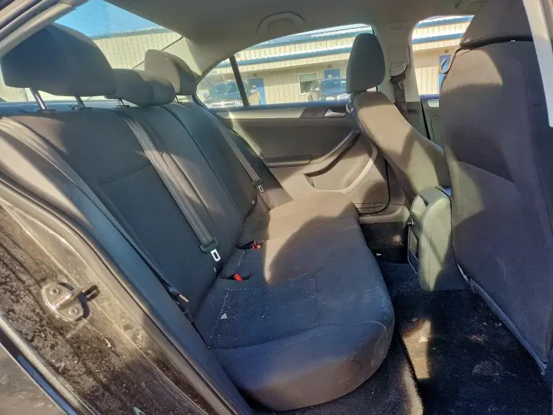 2015 VOLKSWAGEN JETTA SE  