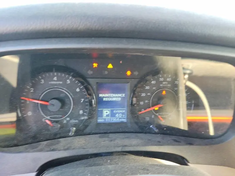 2015 TOYOTA SIENNA LE  