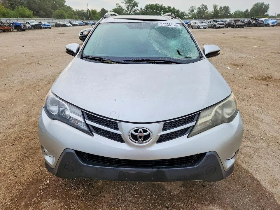 2015 TOYOTA RAV4 XLE  