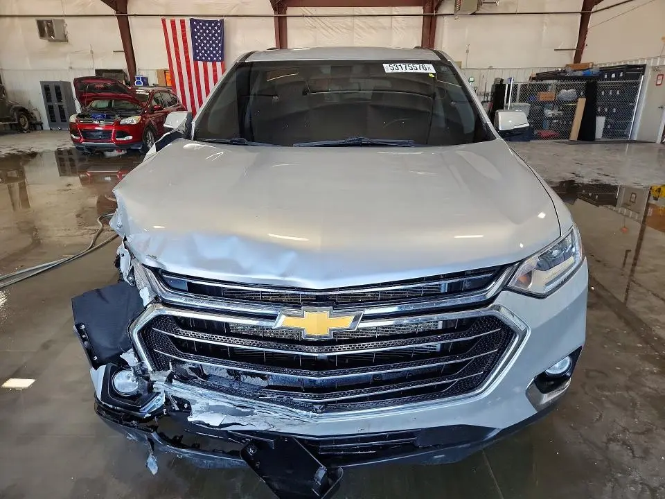2020 CHEVROLET TRAVERSE LT  