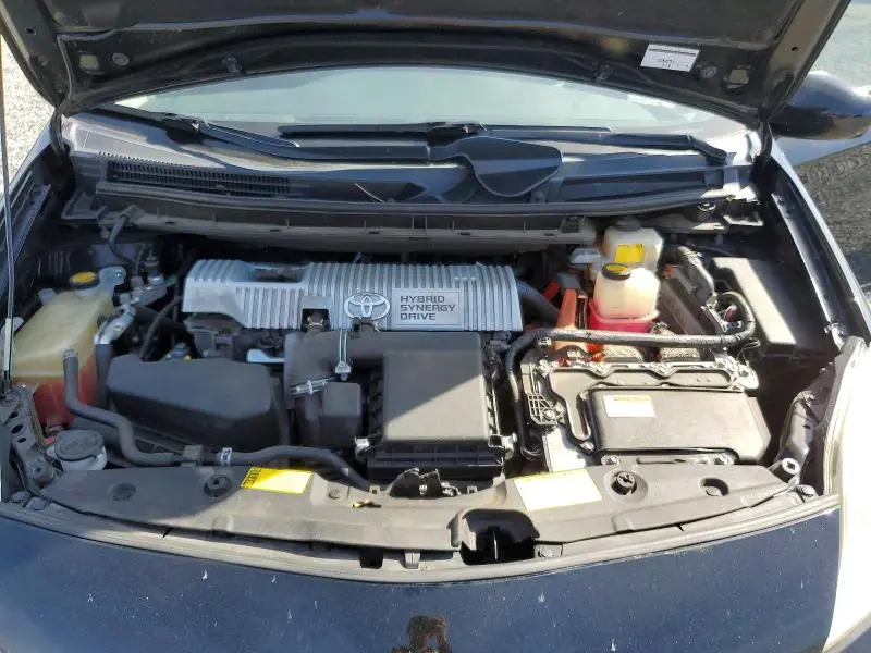 2013 TOYOTA PRIUS PERSONA SERIES SE  