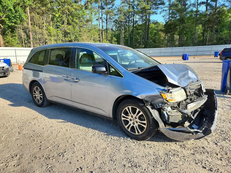 2011 HONDA ODYSSEY   