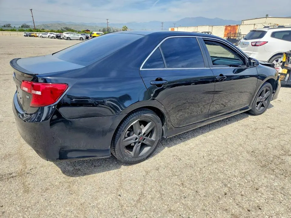 2012 TOYOTA CAMRY SE  