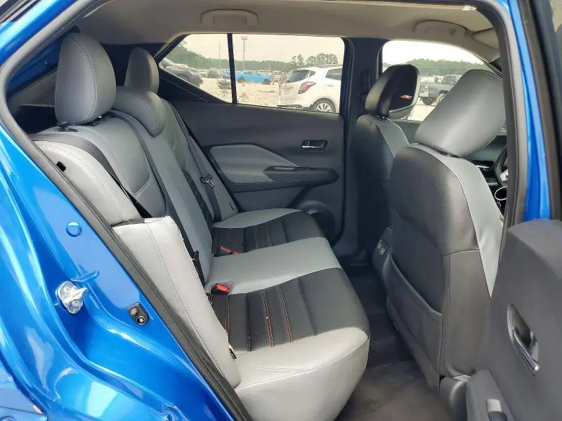 2021 NISSAN KICKS SR  