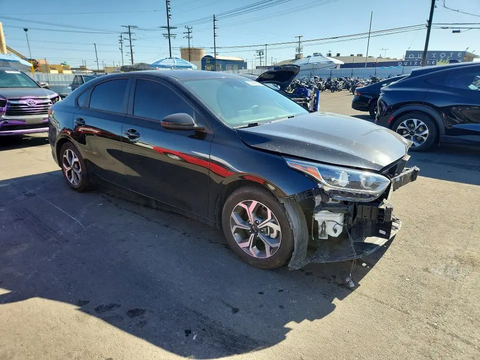 2021 KIA FORTE LXS  
