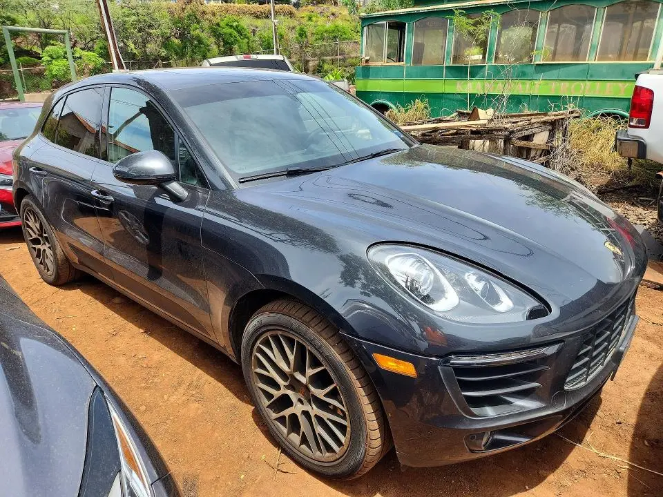 2018 PORSCHE MACAN   