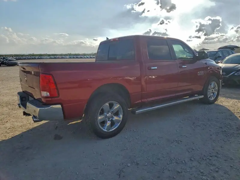 2015 RAM 1500 SLT  