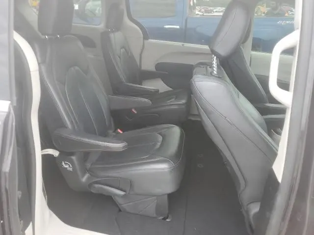 2017 CHRYSLER PACIFICA TOURING L PLUS  