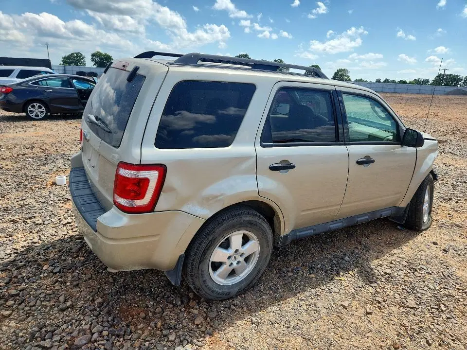 2012 FORD ESCAPE XLT  
