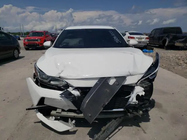 2022 NISSAN SENTRA SV  