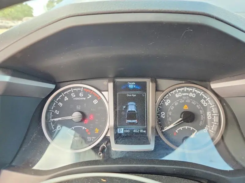 2023 TOYOTA TACOMA SR5 V6  