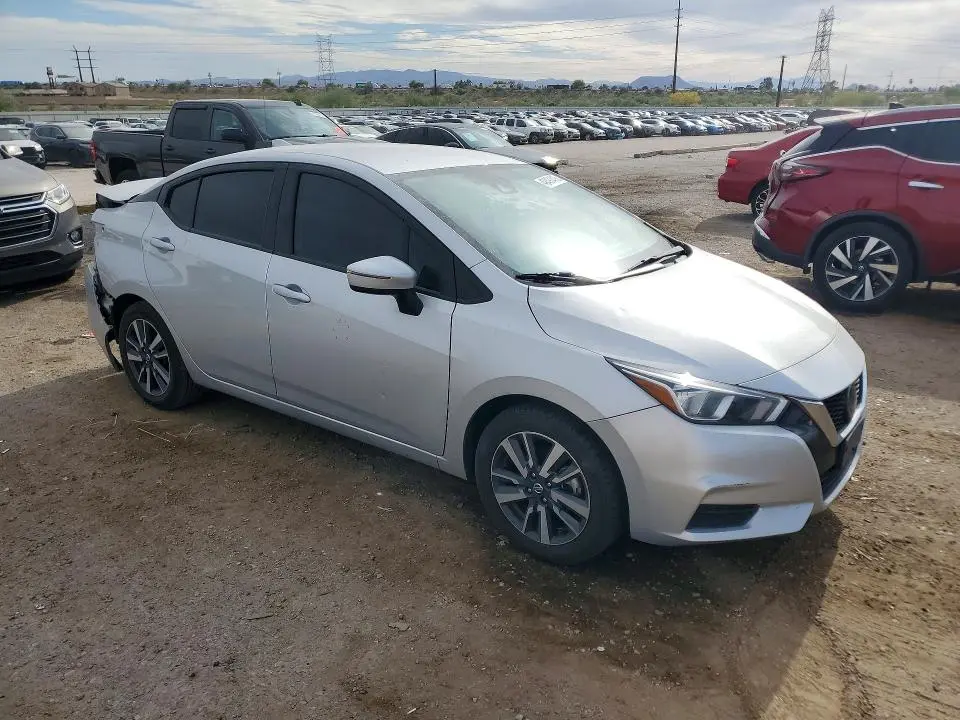 2021 NISSAN VERSA SV  